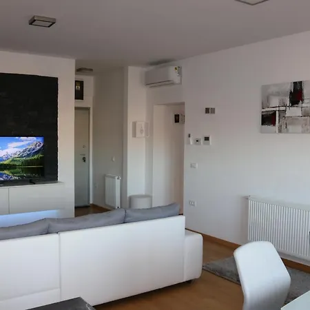 Luxury Apartment Anabella Varazdin Exterior photo