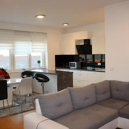 Luxury Apartment Anabella Varazdin Exterior photo
